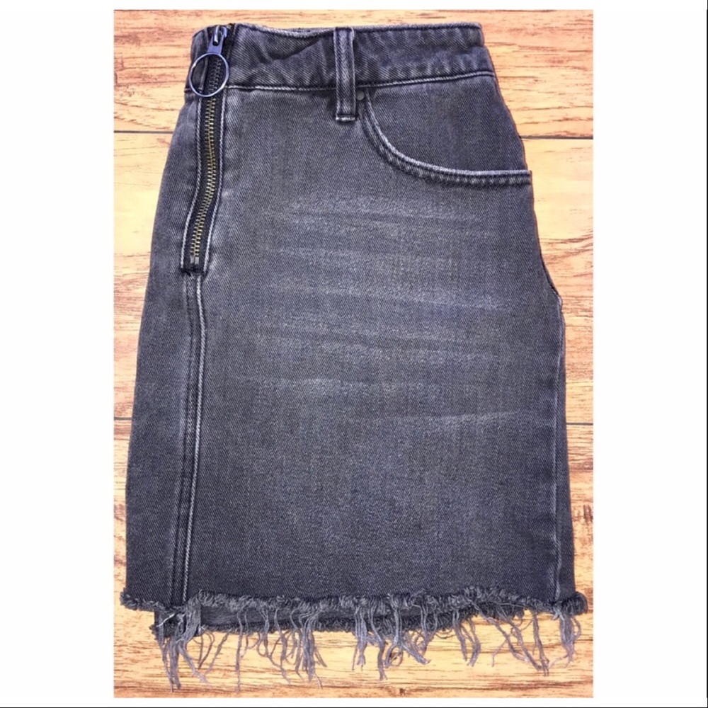 SOLD ✖️ PacSun Black Denim Skirt - Picture 4 of 6
